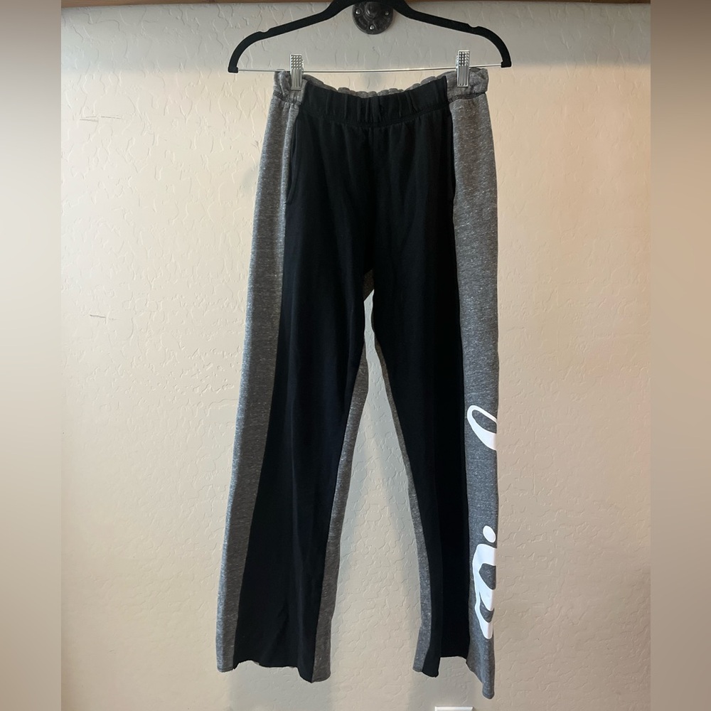 VS pink sweatpants